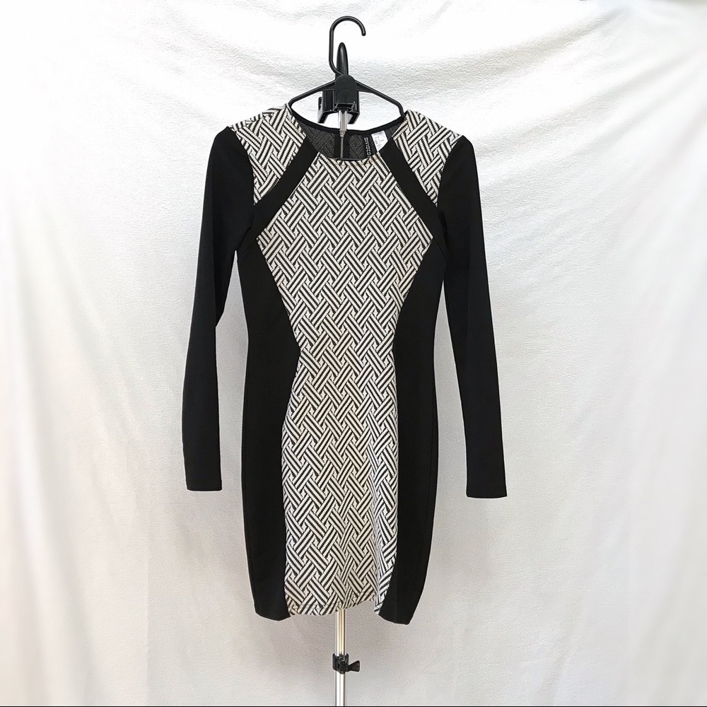Women’s Black and White Long-sleeve Pencil Dress